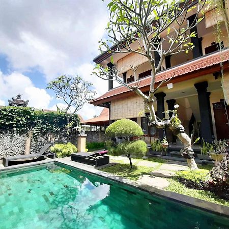 Pondok Wira Ubud Hotel Exterior photo