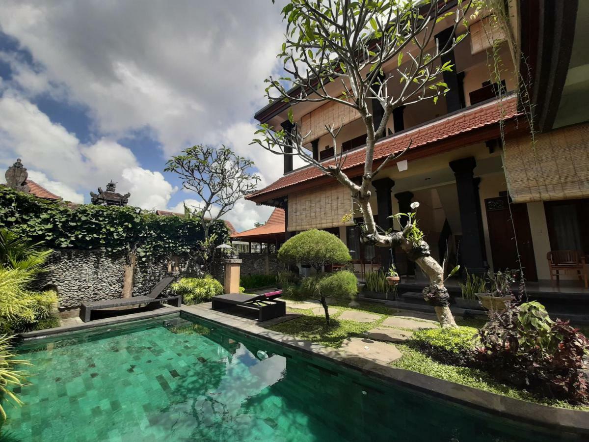 Pondok Wira Ubud Hotel Exterior photo